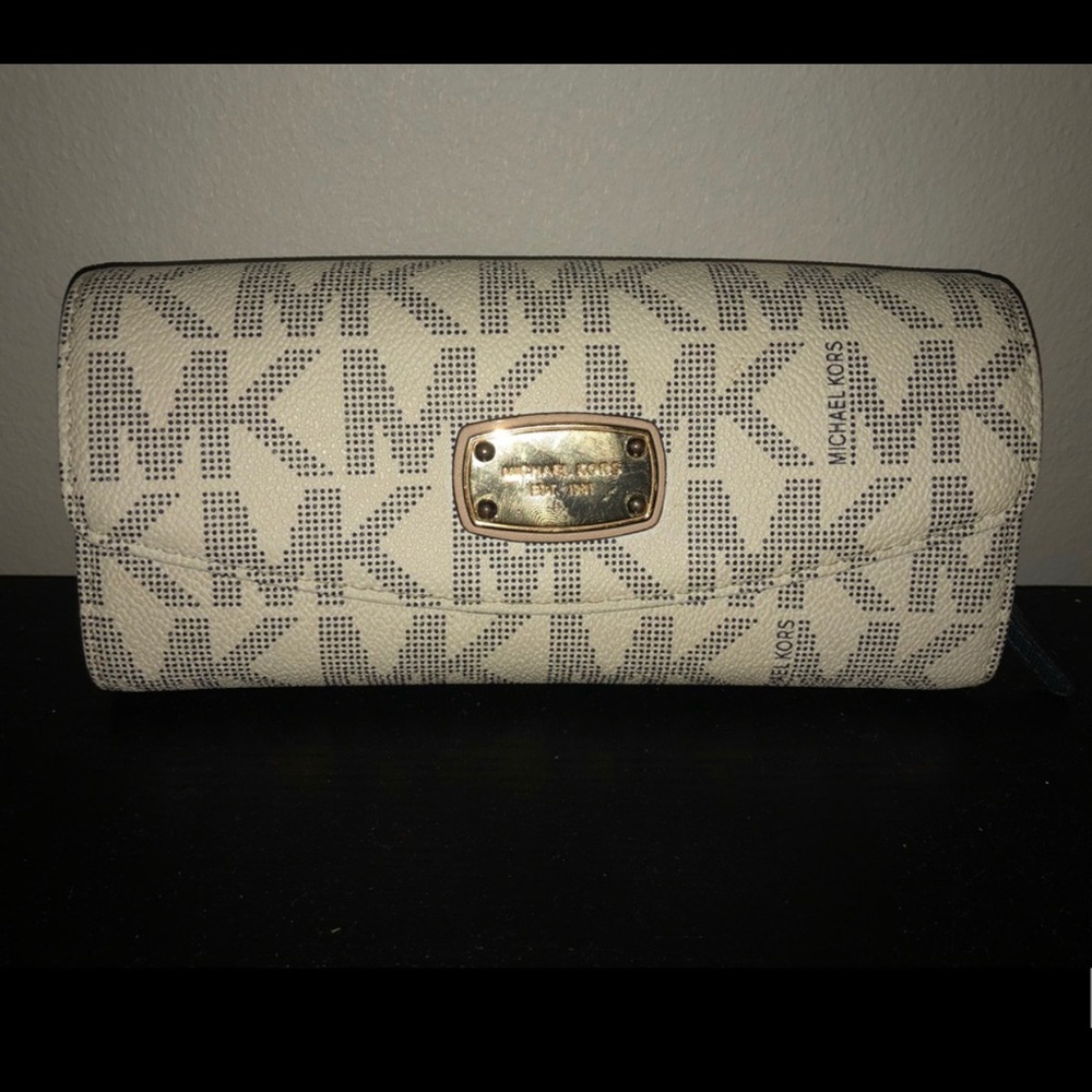 MK wallet